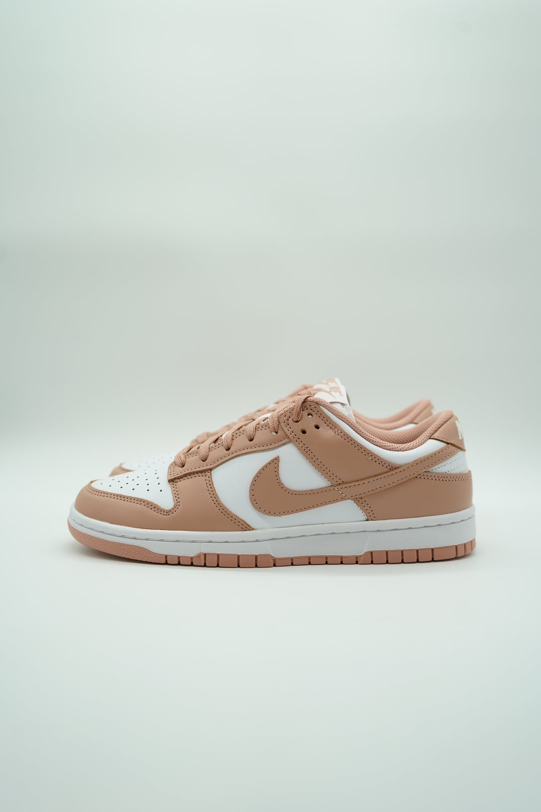 W Nike Dunk Low Rose Whisper – DecadeFootwear
