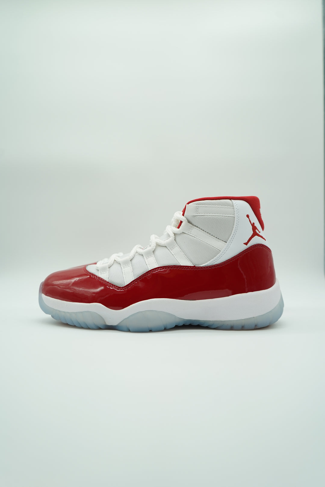 Air Jordan 11 Retro 赤白 ハイカット（GS） Air Jordan 11 Retro GS