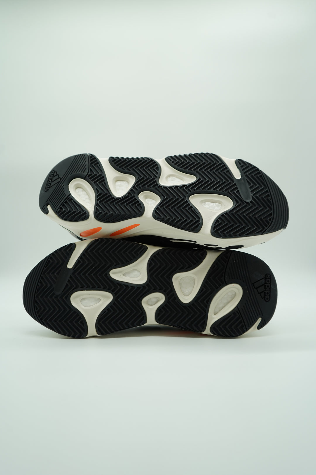 Yeezy Boost 700 Wave Runner – DecadeFootwear