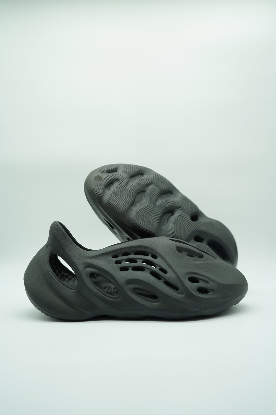 Yeezy Foam Runner Onyx – DecadeFootwear