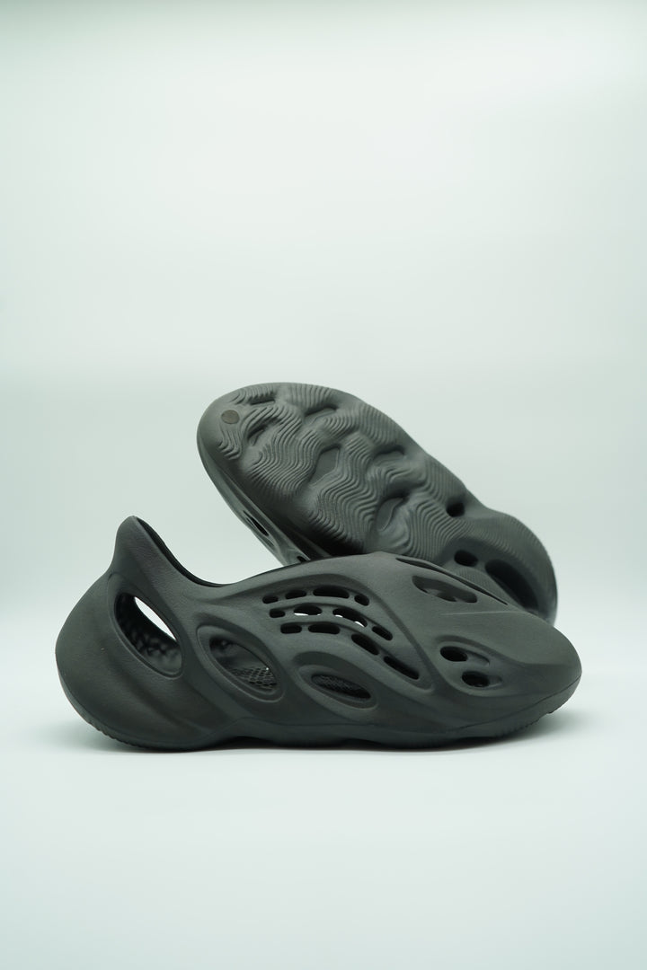 Yeezy Foam Runner Onyx – DecadeFootwear